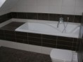 /album/sabenice/horni-koupelna-vana-a-wc-jpg/